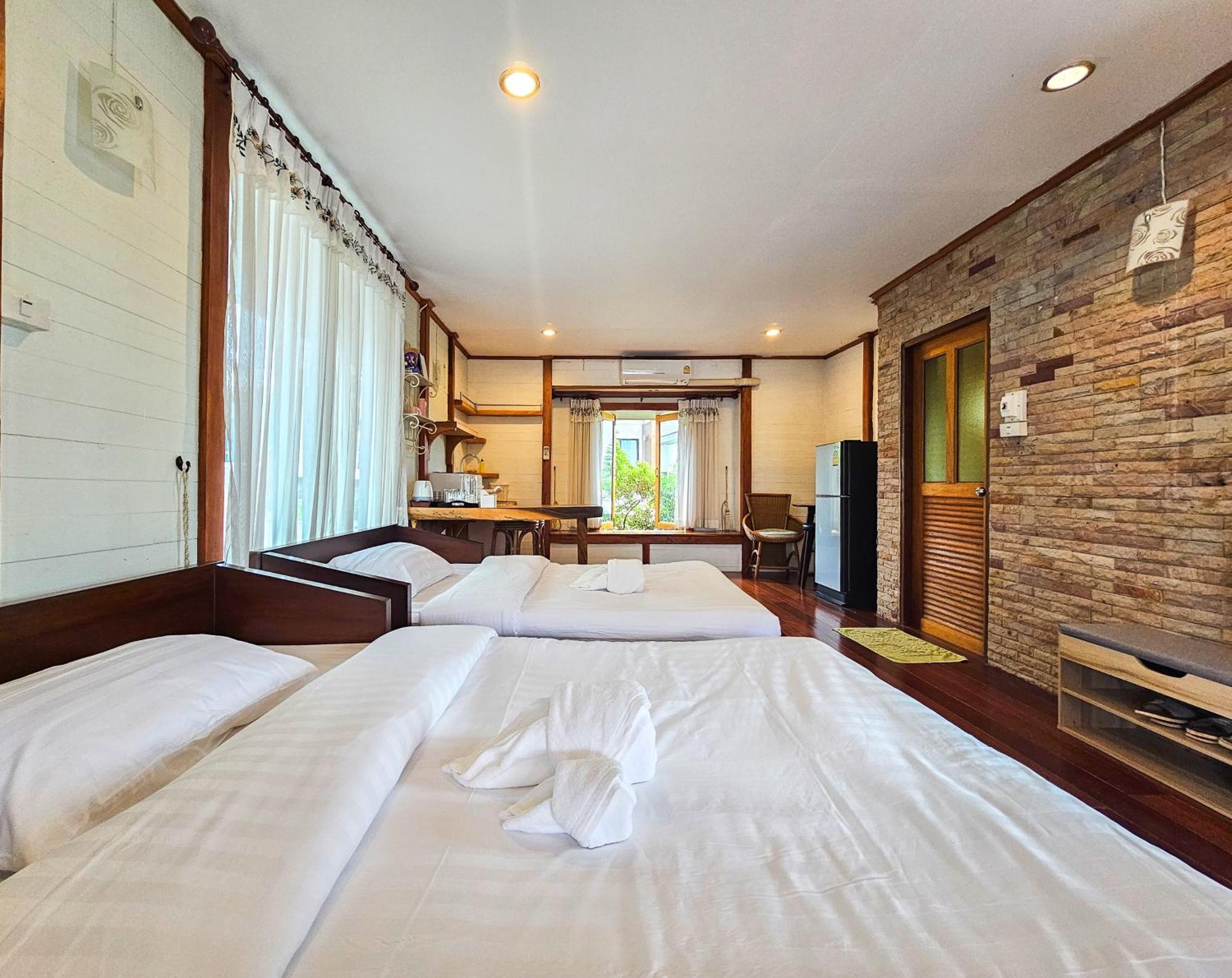 My Log Home Resort Ban Huai Phai 외부 사진